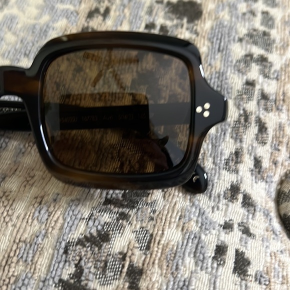 Oliver People’s Avri Square Tortoise Polarized Sunglasses 50mm New - Picture 8 of 13